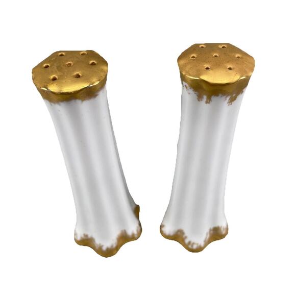 Vintage F. Riggens Porcelain Salt & Pepper Shakers 1969 Hand Painted Gold Gild - Picture 1 of 6